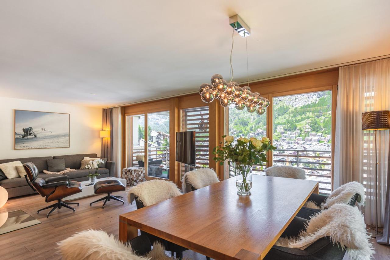 Modern Apartment With View Over Zermatt Bagian luar foto
