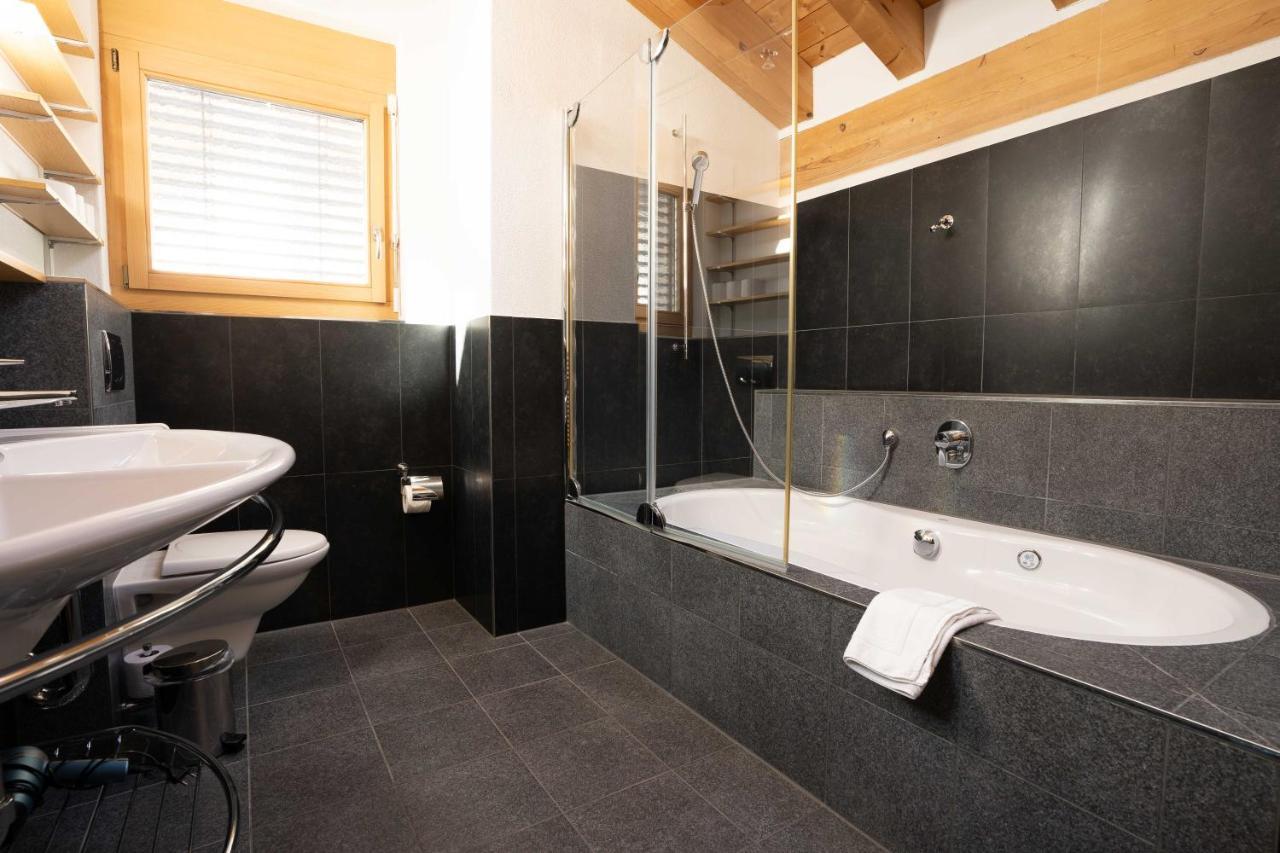 Modern Apartment With View Over Zermatt Bagian luar foto